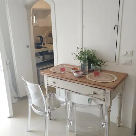 Nido - Helles Nichtraucher Design-studio In *