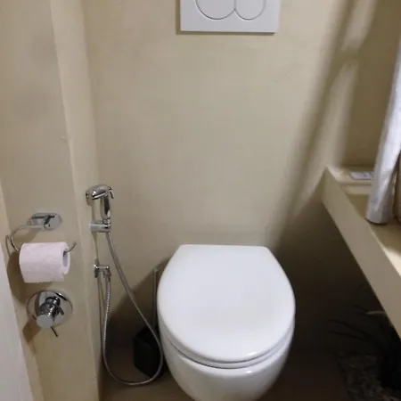 Nido - Helles Design-studio In Apartamento