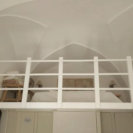 Nido - Helles Design-studio In Apartamento *